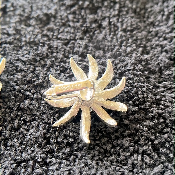 Vintage Park Lane Clip On Silver and Crystal Earrings - Picture 4 of 6